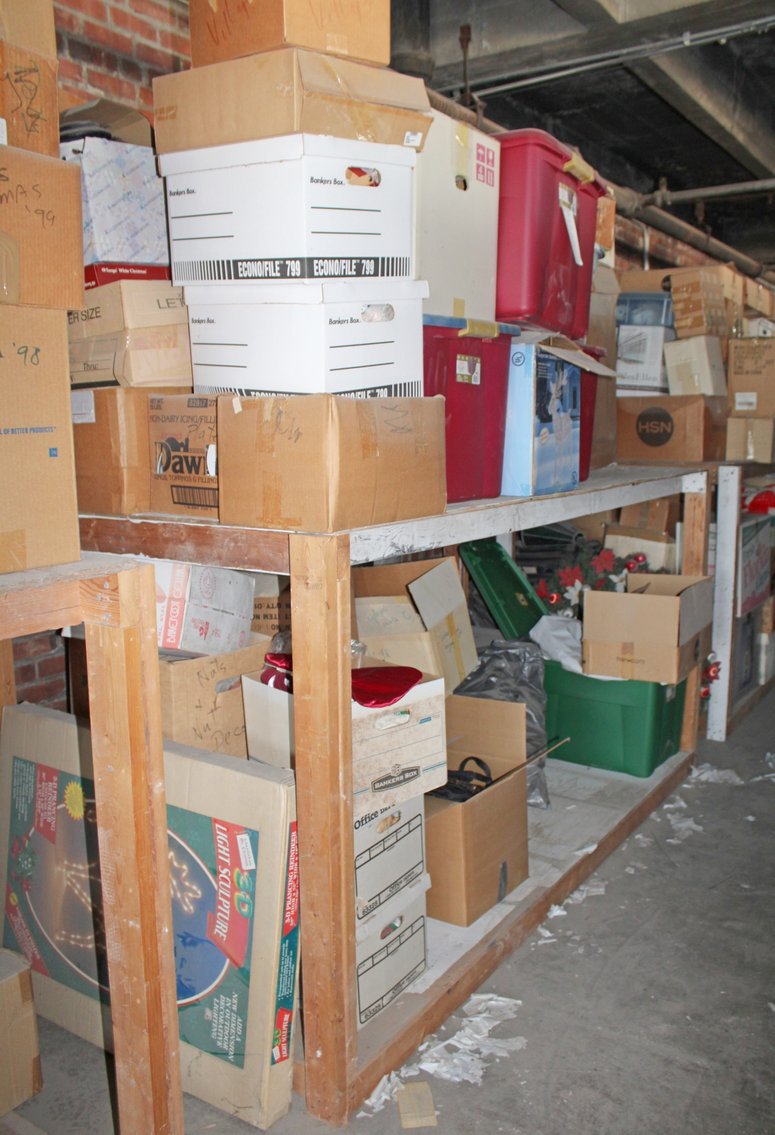 Image for INDOOR PRIVATE CELEBRITY MYSTERY AUCTION