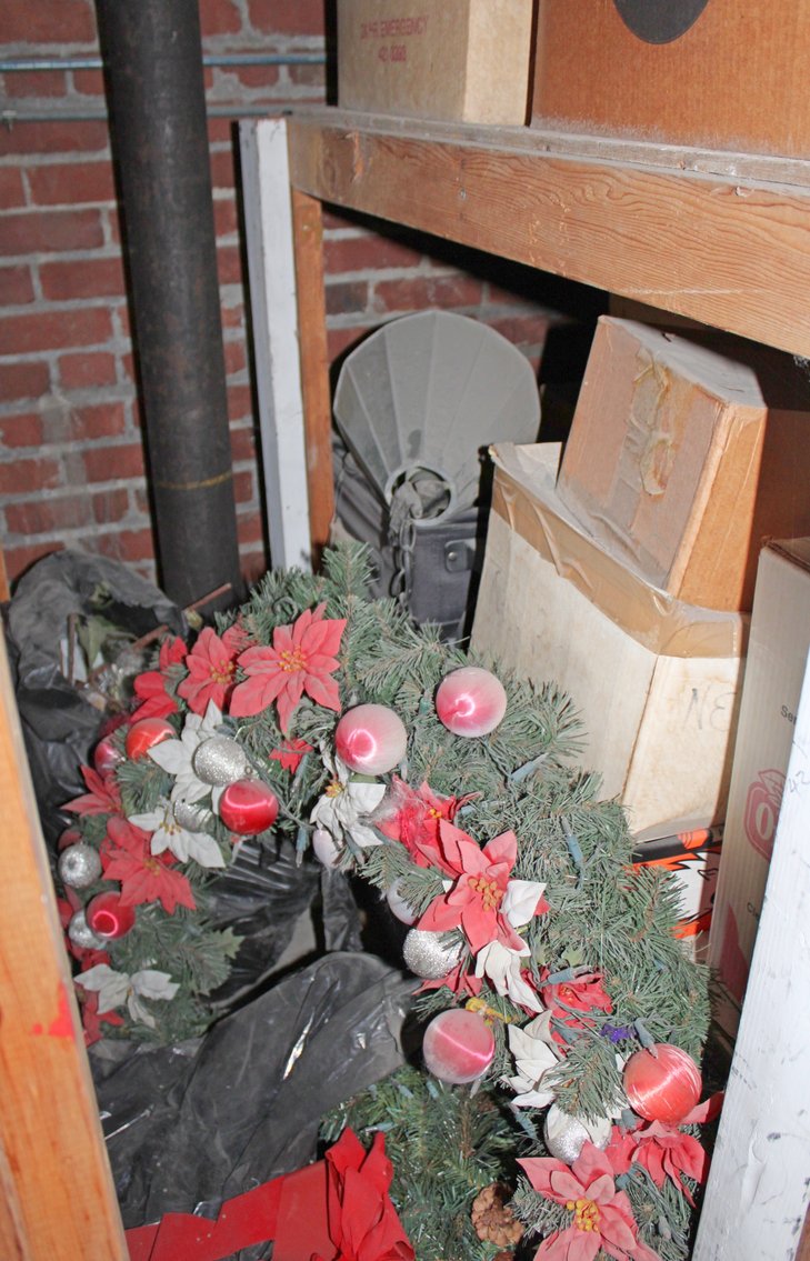 Image for INDOOR PRIVATE CELEBRITY MYSTERY AUCTION