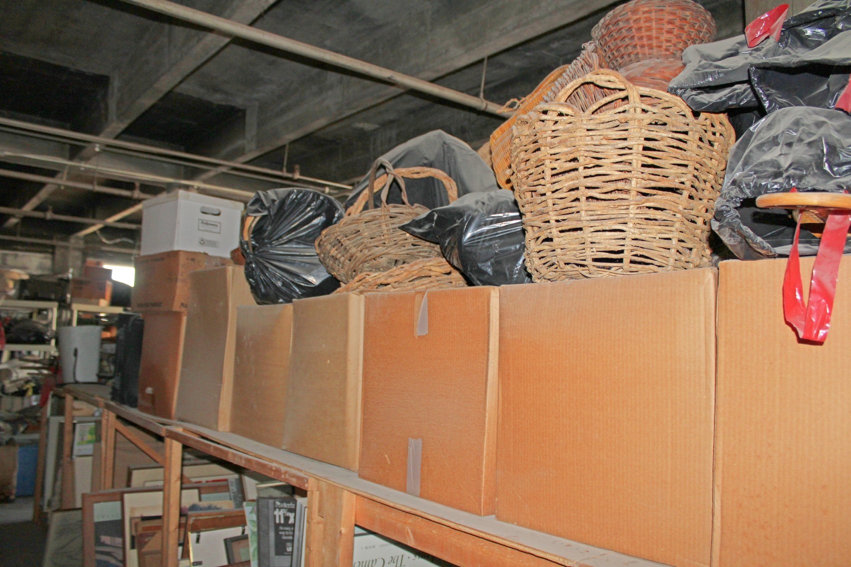 Image for INDOOR PRIVATE CELEBRITY MYSTERY AUCTION