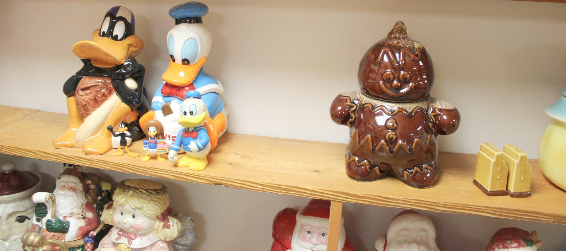 Image for COLOSSAL LIFETIME COOKIE JAR COLLECTION AUCTION