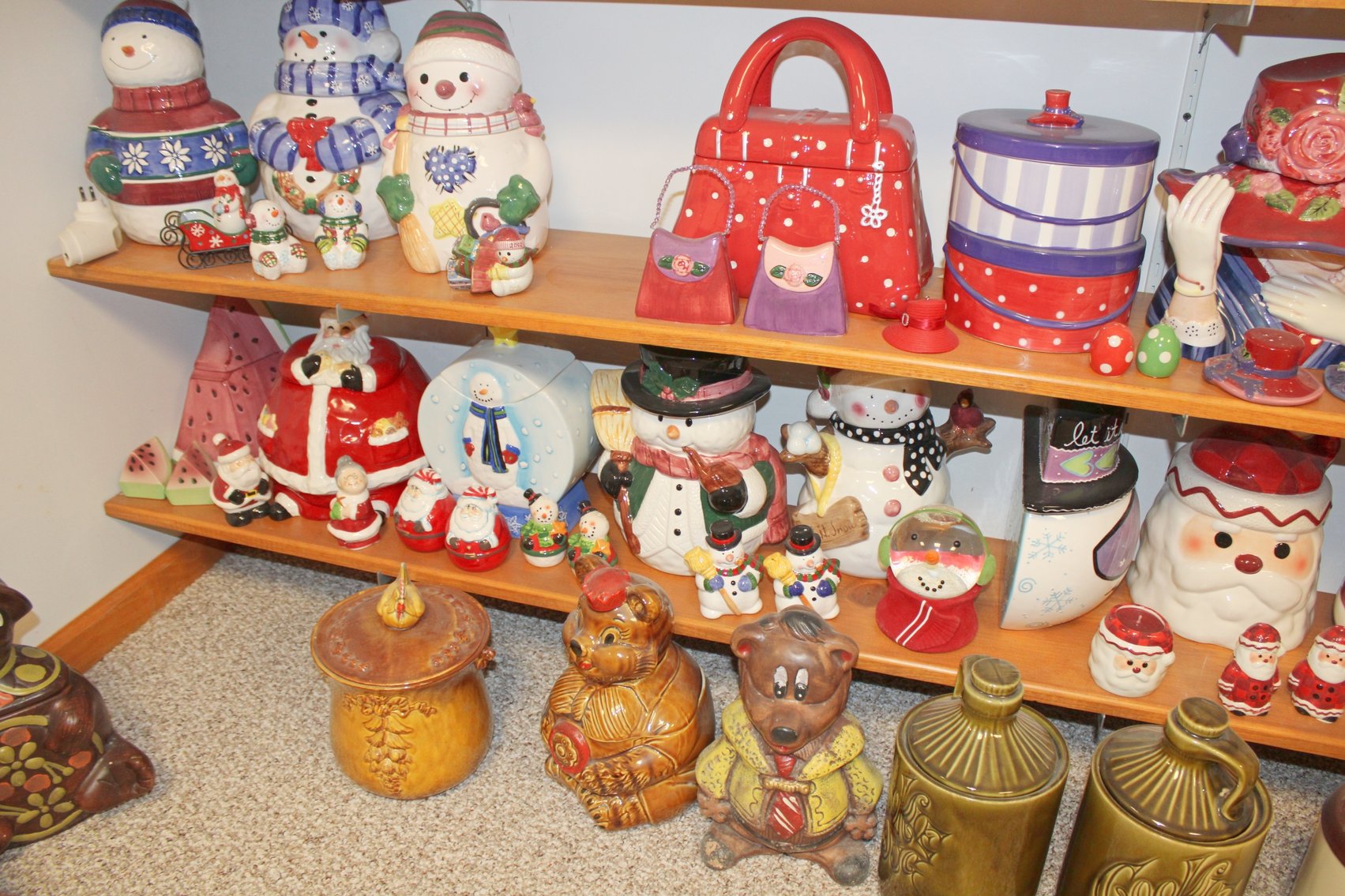 Image for COLOSSAL LIFETIME COOKIE JAR COLLECTION AUCTION