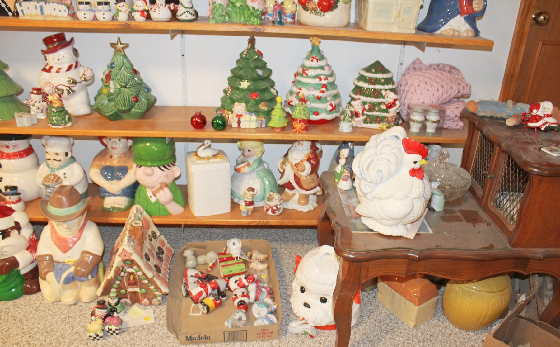 Image for COLOSSAL LIFETIME COOKIE JAR COLLECTION AUCTION