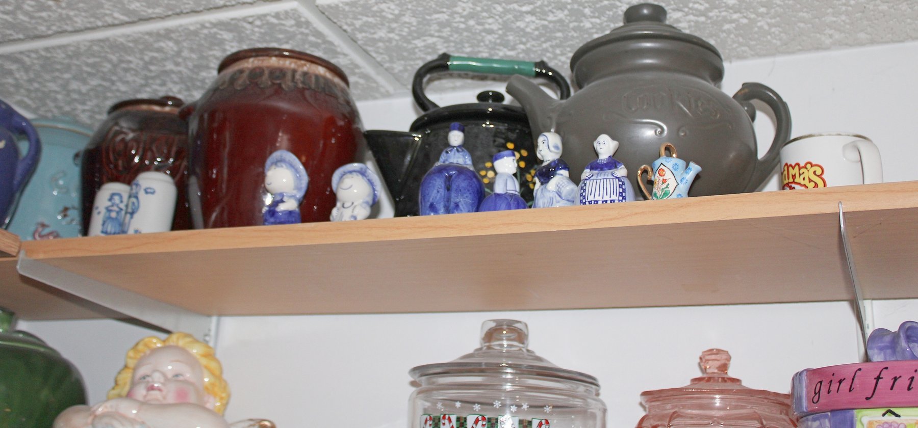 Image for COLOSSAL LIFETIME COOKIE JAR COLLECTION AUCTION