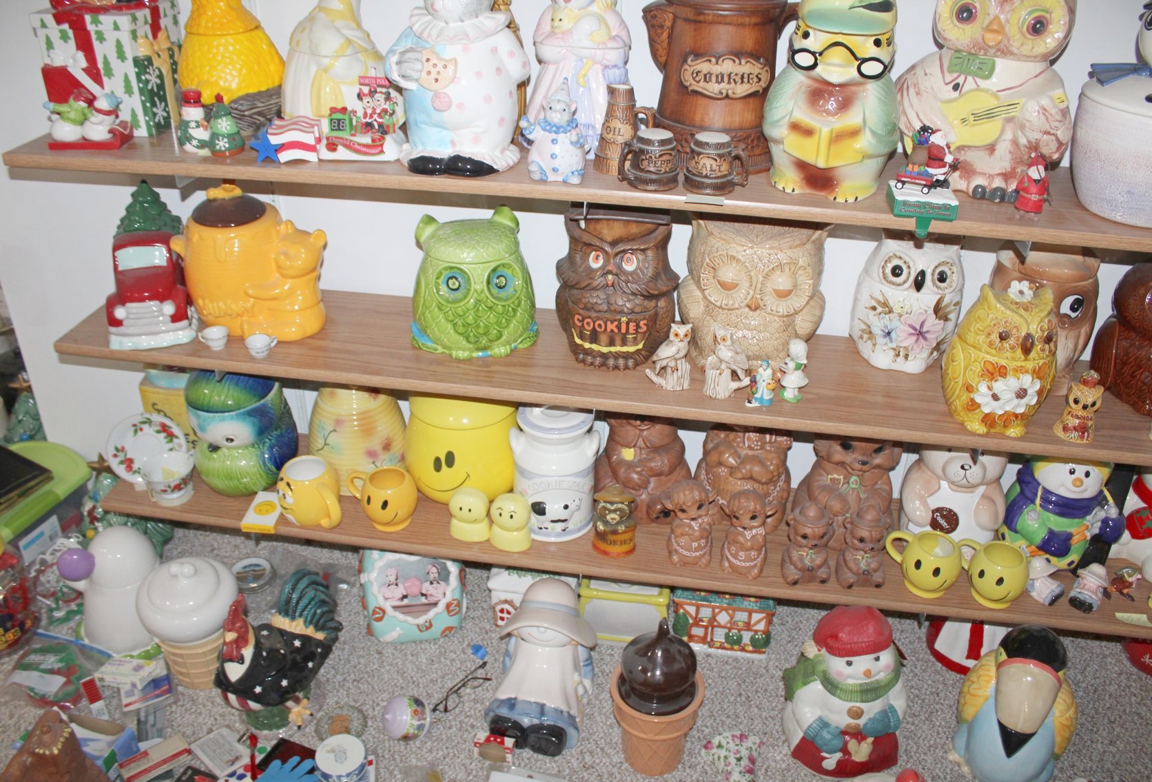 Image for COLOSSAL LIFETIME COOKIE JAR COLLECTION AUCTION