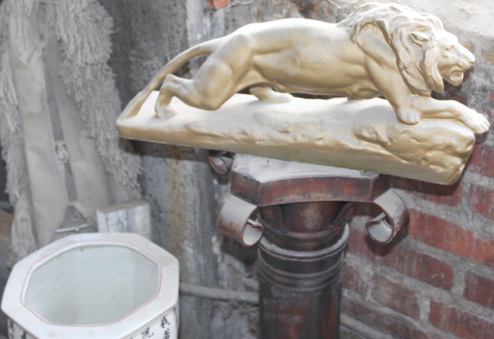 Image for PRIVATE CELEBRITY MYSTERY AUCTION PART 2