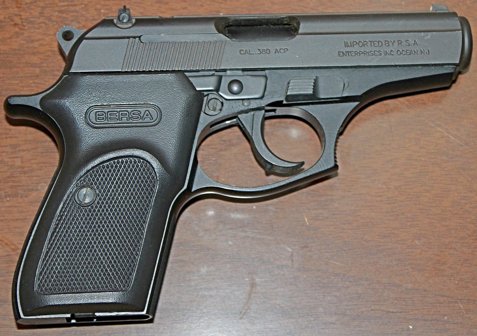 Image for FANTASTIC LIVING ESTATE AUCTION