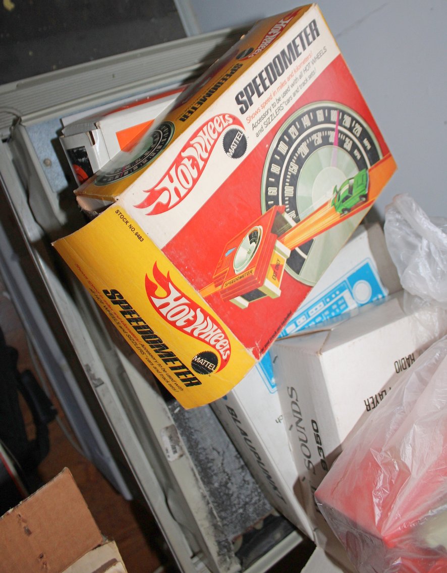 Image for FANTASTIC LIVING ESTATE AUCTION