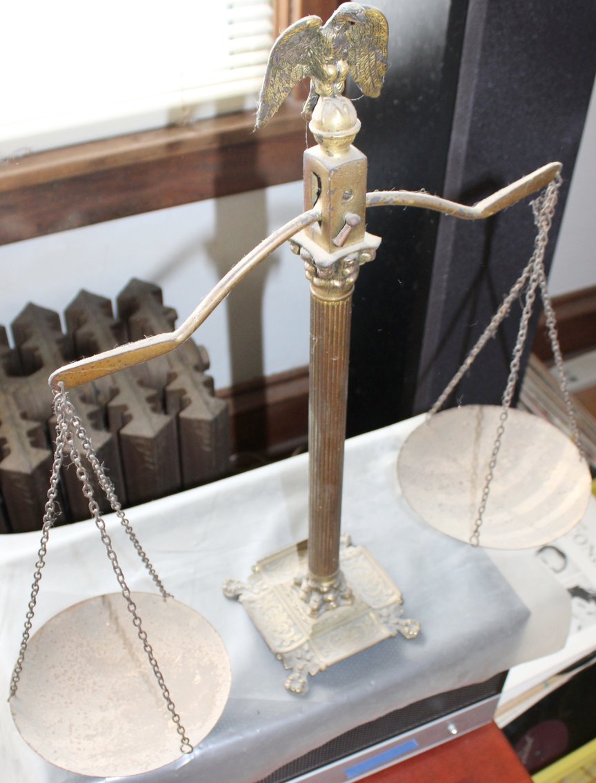 Image for FANTASTIC LIVING ESTATE AUCTION