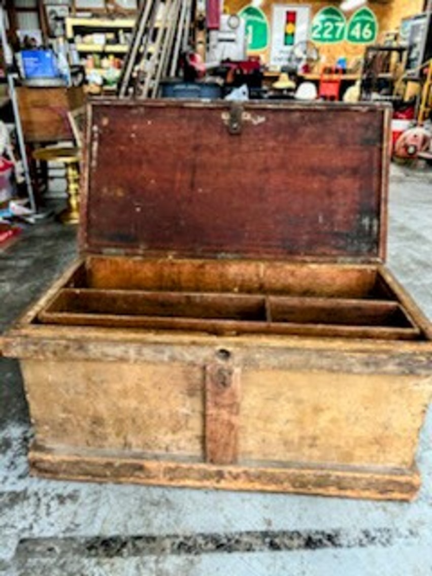 Image for INDOOR MULTI-ESTATE ANTIQUE AUCTION