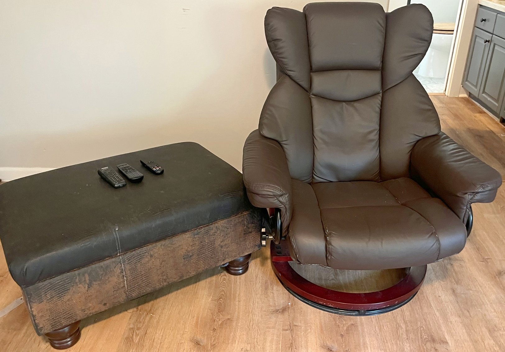 Image for SHORT NOTICE LIVING ESTATE AUCTION