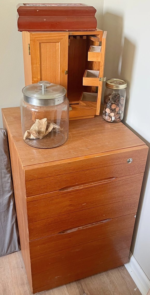 Image for SHORT NOTICE LIVING ESTATE AUCTION