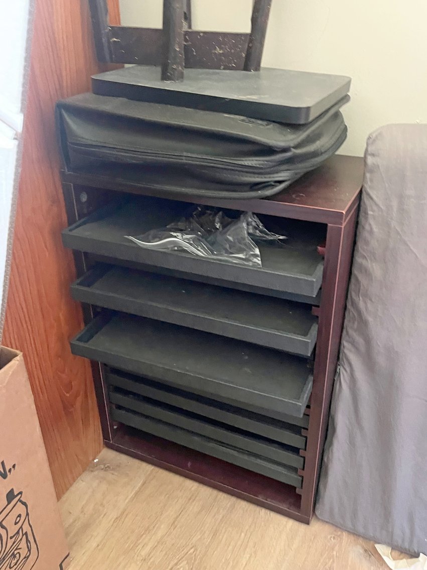 Image for SHORT NOTICE LIVING ESTATE AUCTION