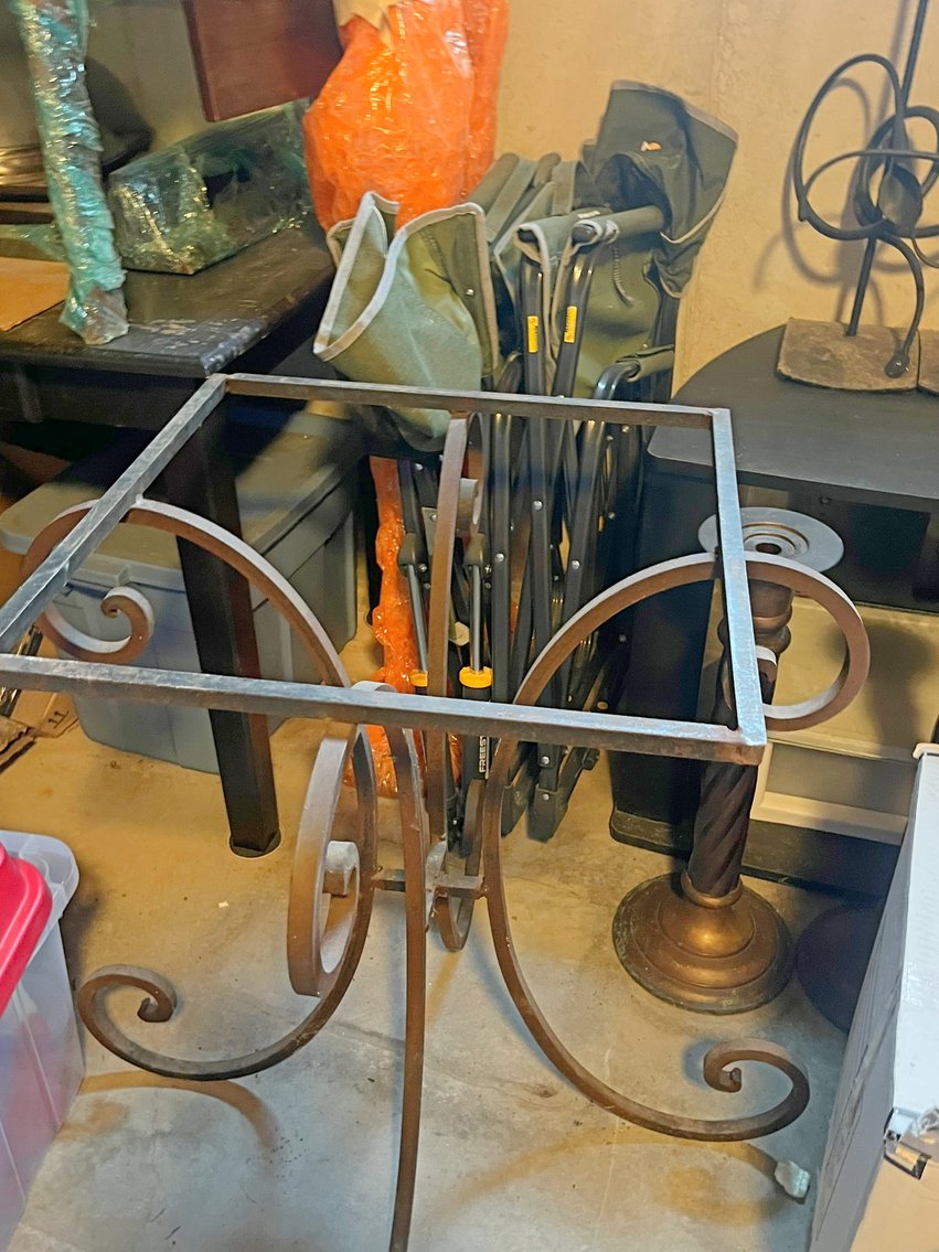 Image for SHORT NOTICE LIVING ESTATE AUCTION