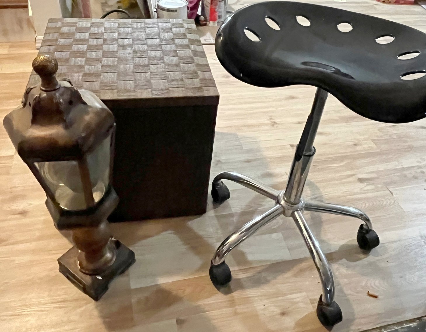 Image for SHORT NOTICE LIVING ESTATE AUCTION