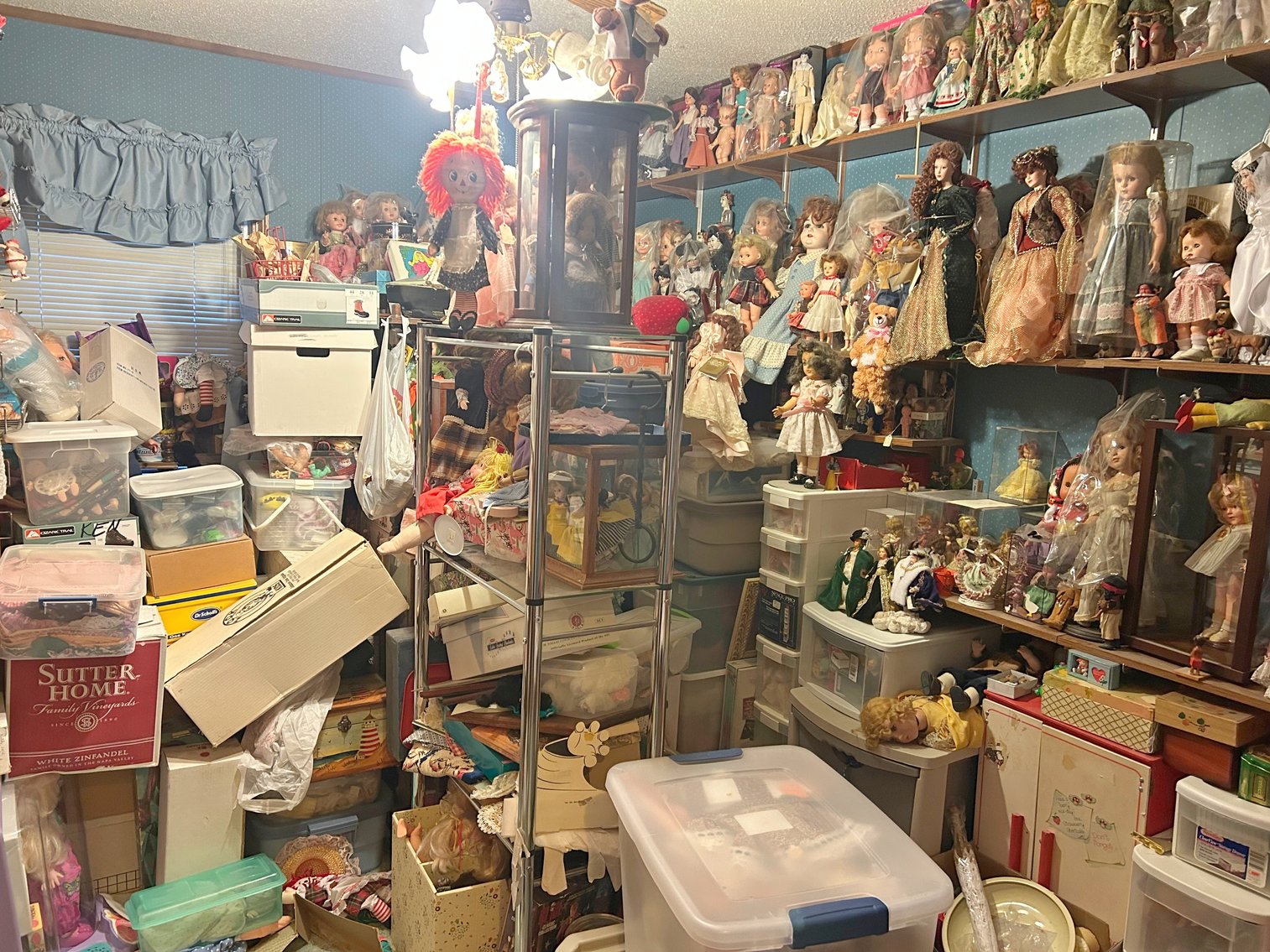 Image for HUGE 2-RING LIFETIME COLLECTOR'S ESTATE AUCTION