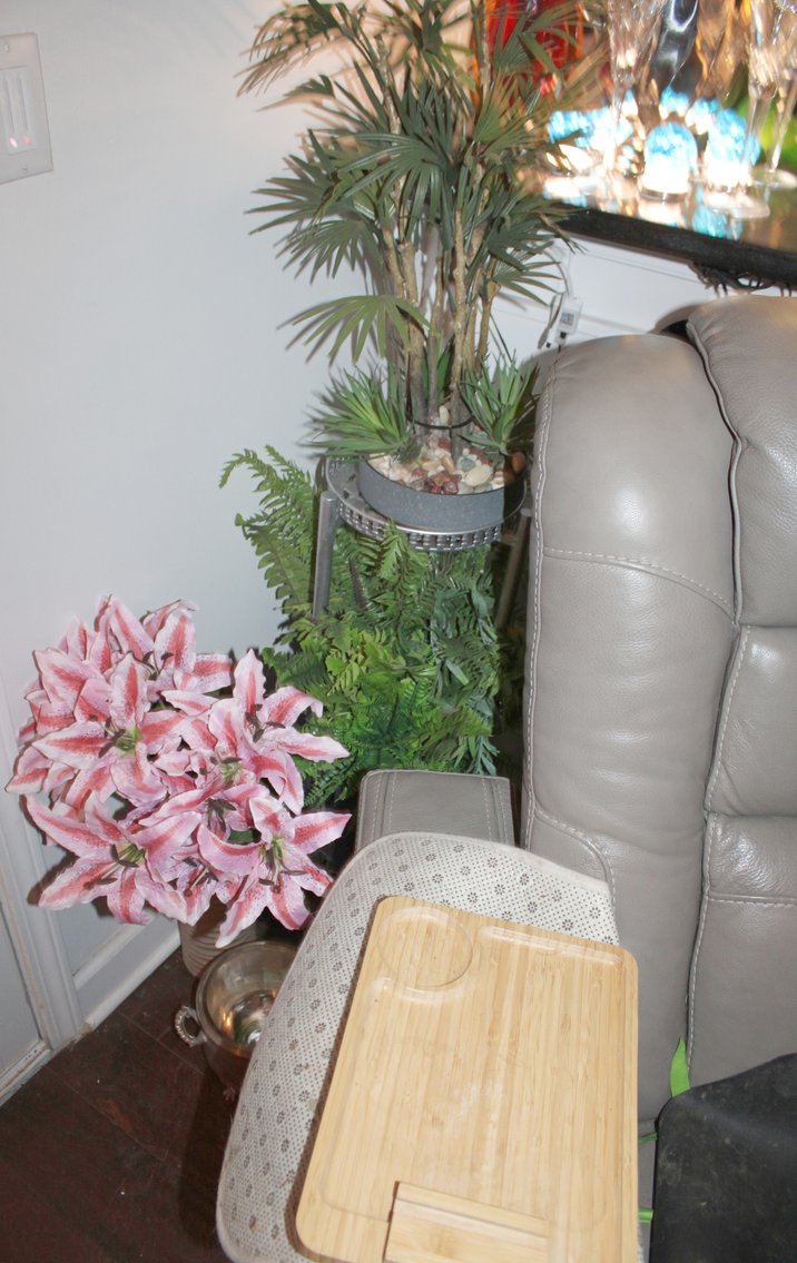 Image for HIGH END LIVING ESTATE AUCTION