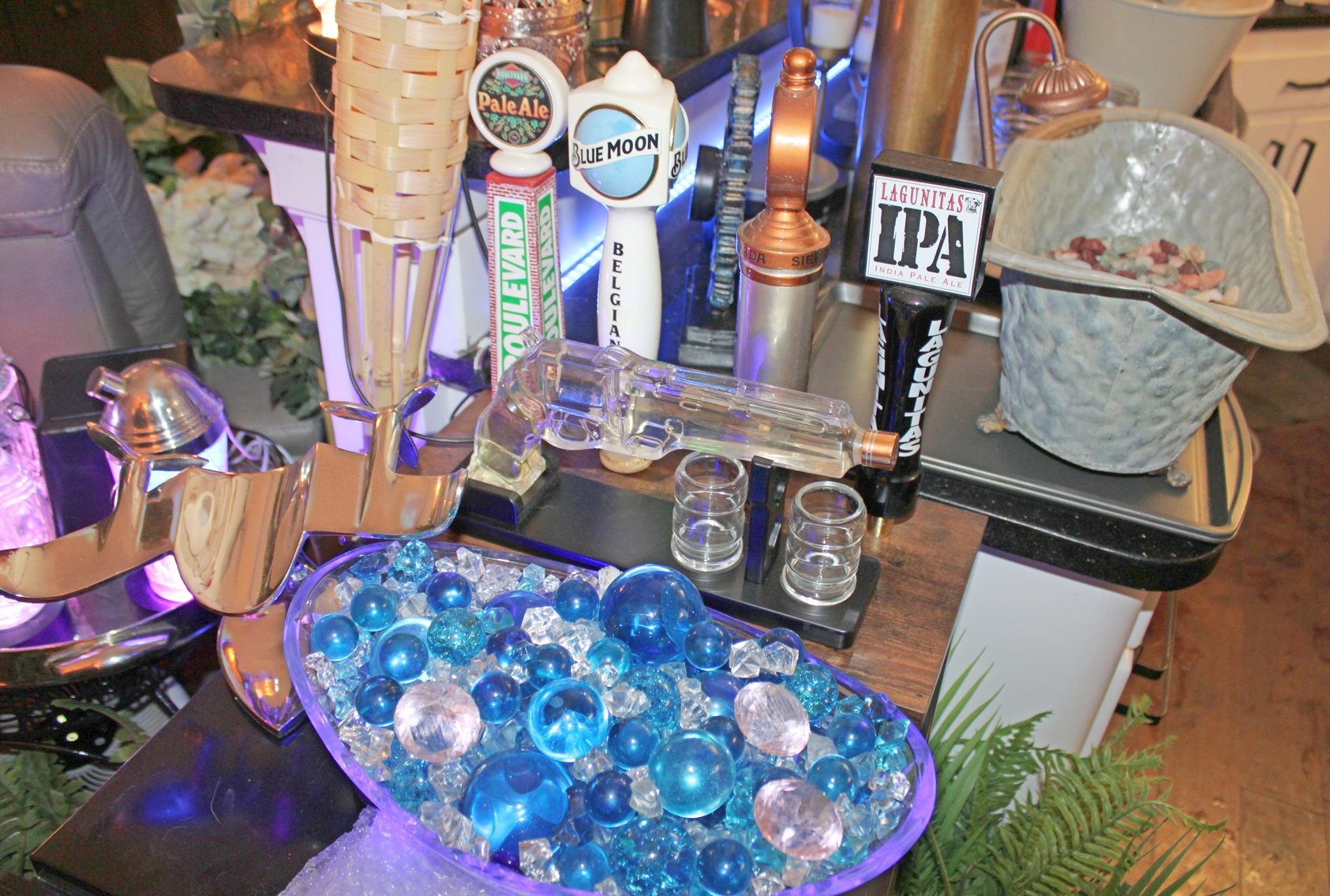 Image for HIGH END LIVING ESTATE AUCTION