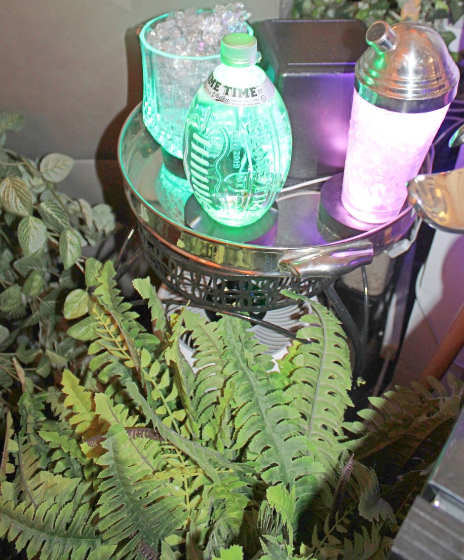 Image for HIGH END LIVING ESTATE AUCTION