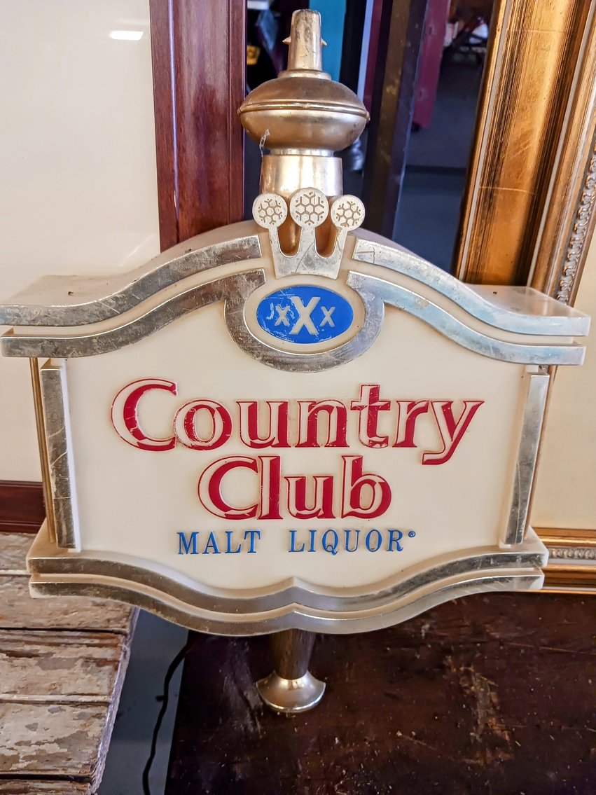 Image for INDOOR ANTIQUE AUCTION