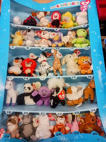 Image for INDOOR ANTIQUE AUCTION