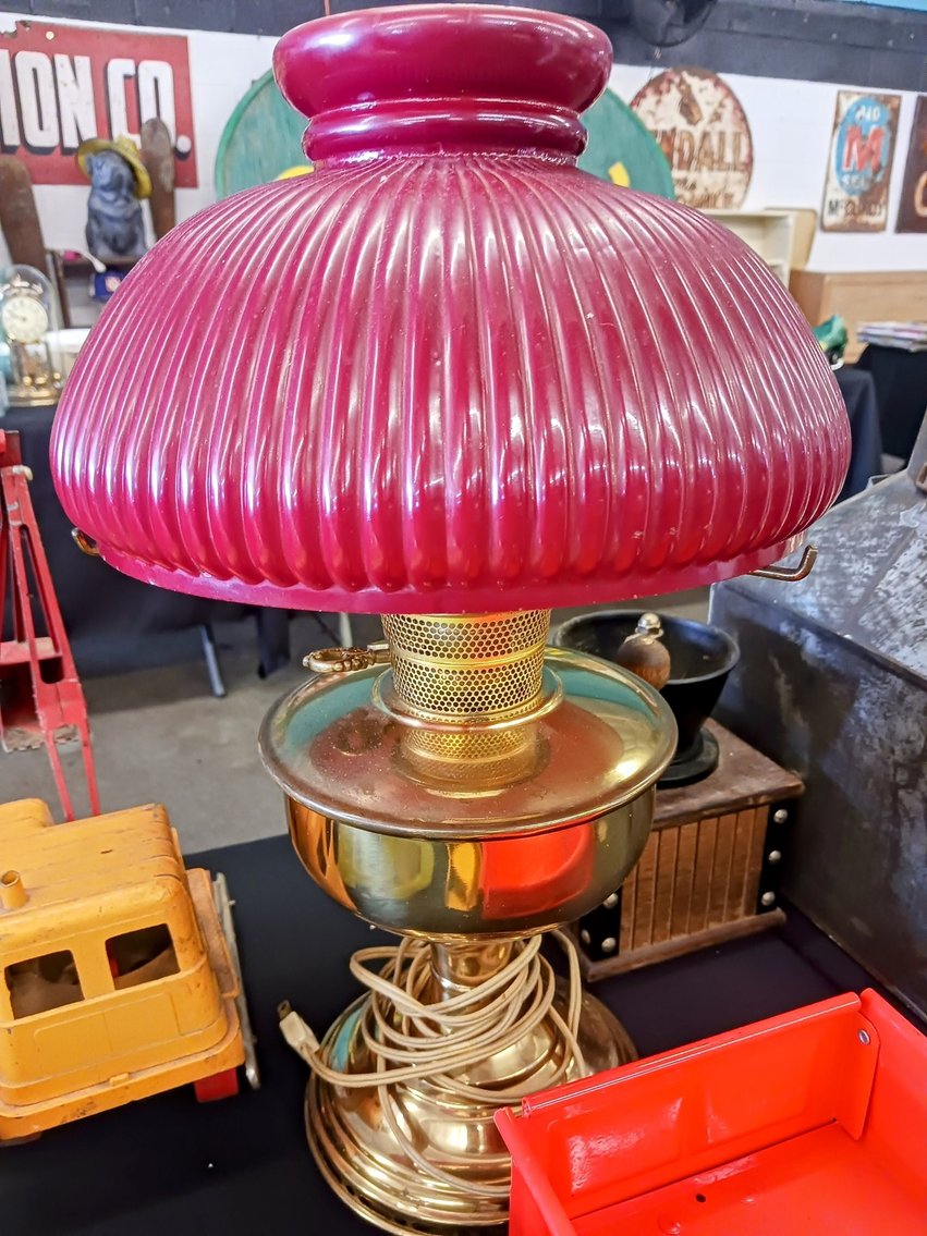 Image for INDOOR ANTIQUE AUCTION