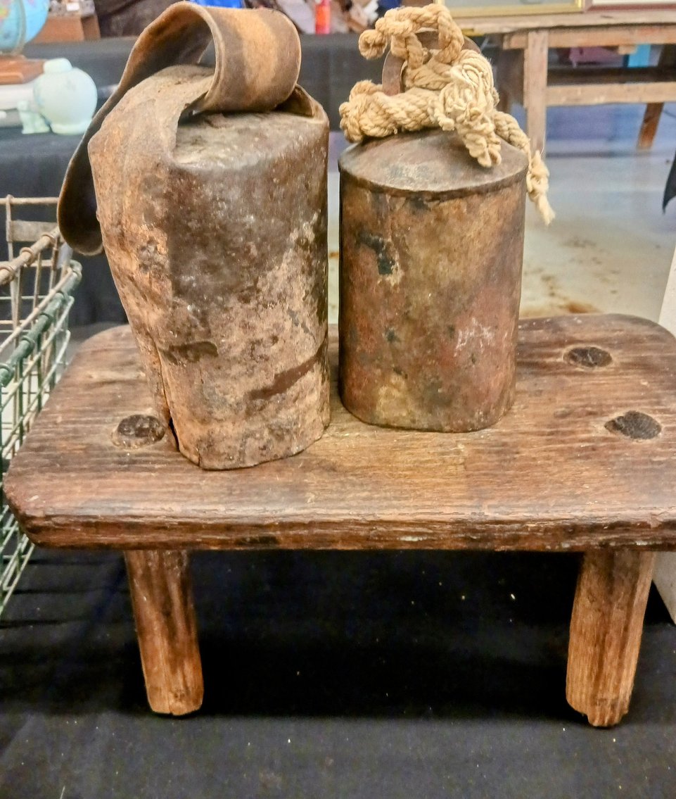 Image for INDOOR ANTIQUE AUCTION