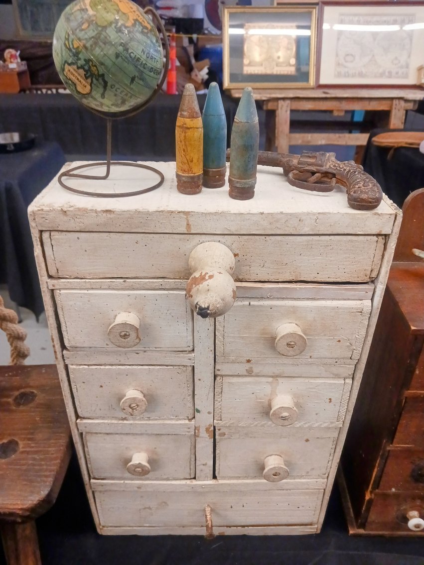 Image for INDOOR ANTIQUE AUCTION