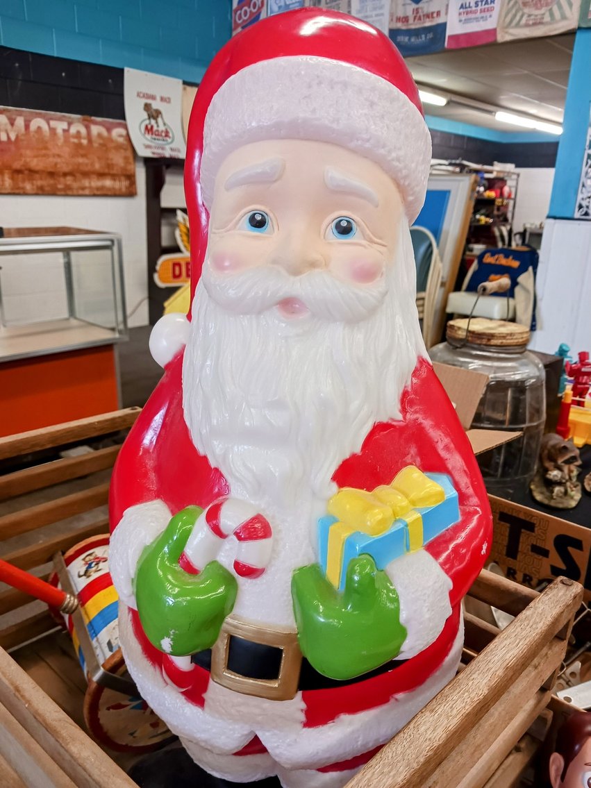 Image for INDOOR ANTIQUE AUCTION