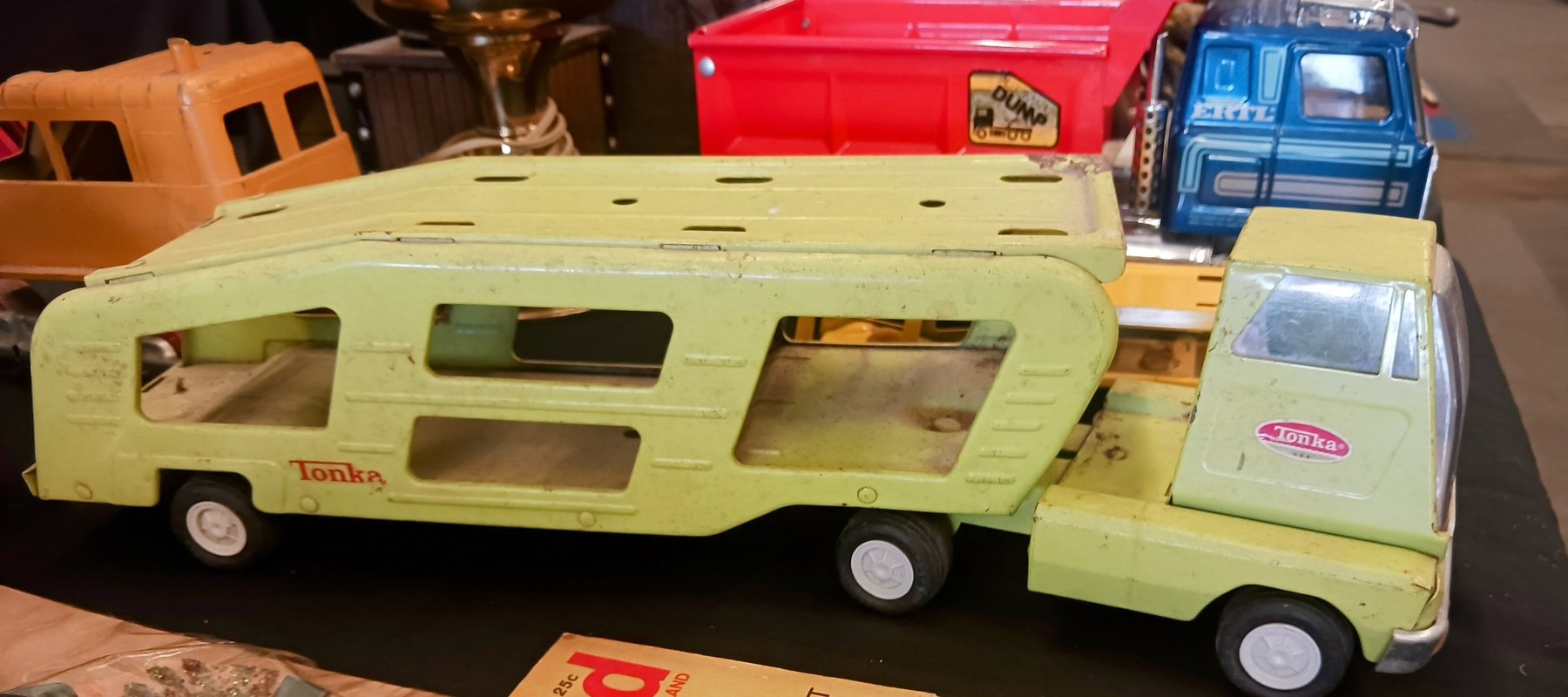 Image for INDOOR ANTIQUE AUCTION