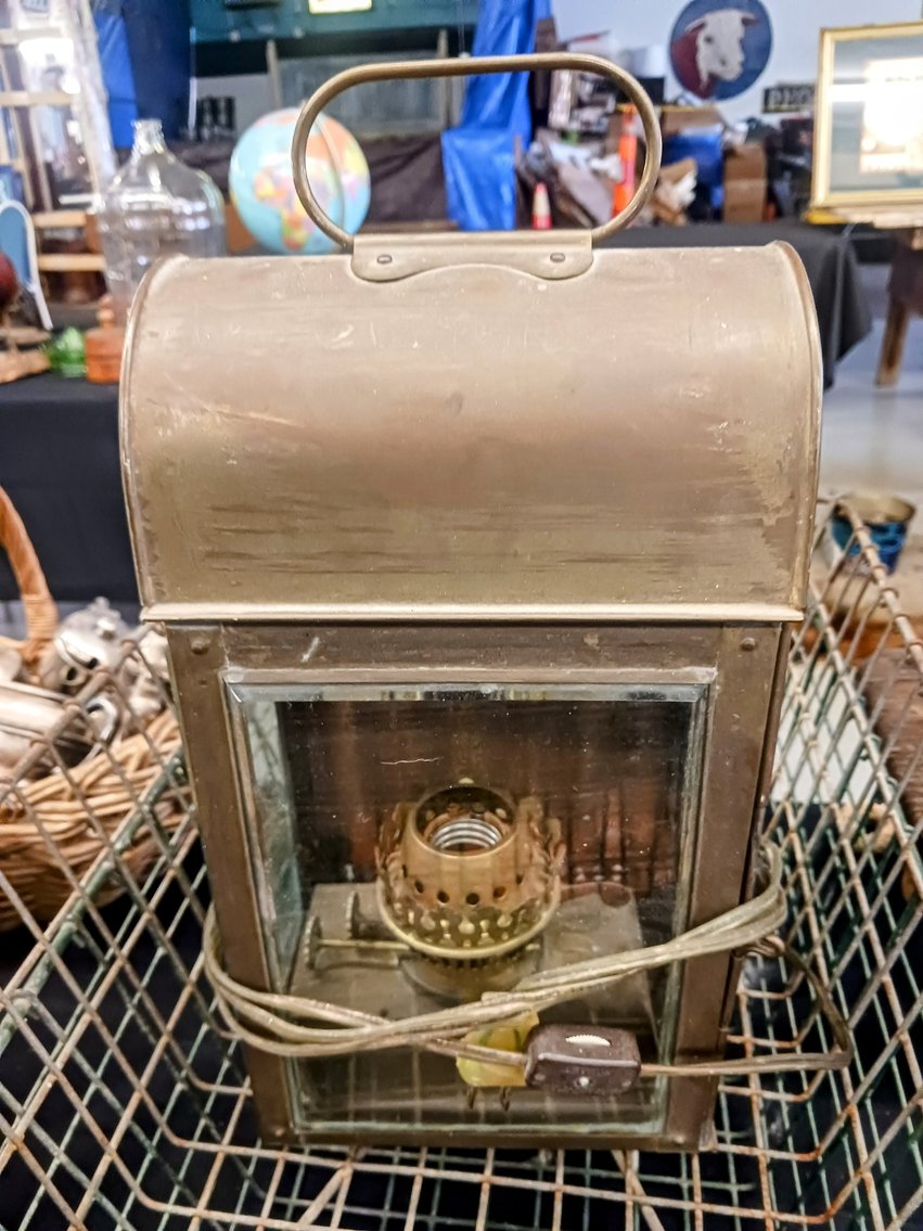 Image for INDOOR ANTIQUE AUCTION