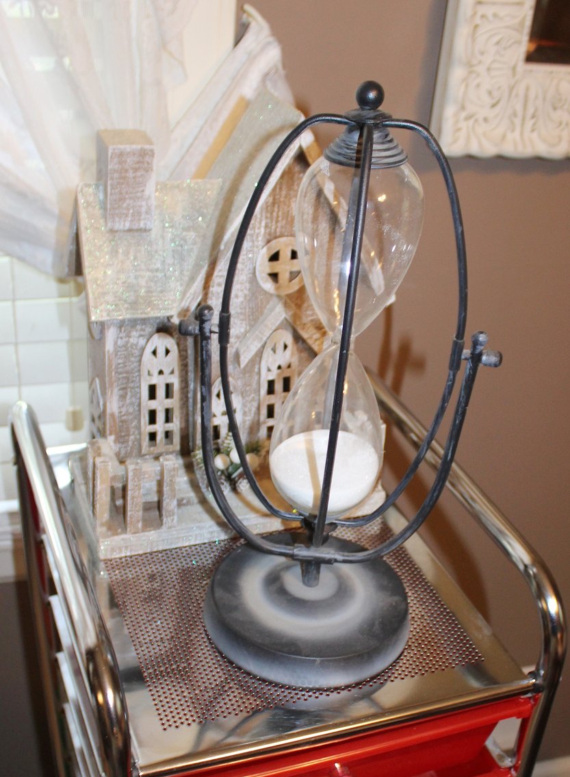 Image for LIVING ESTATE AUCTION