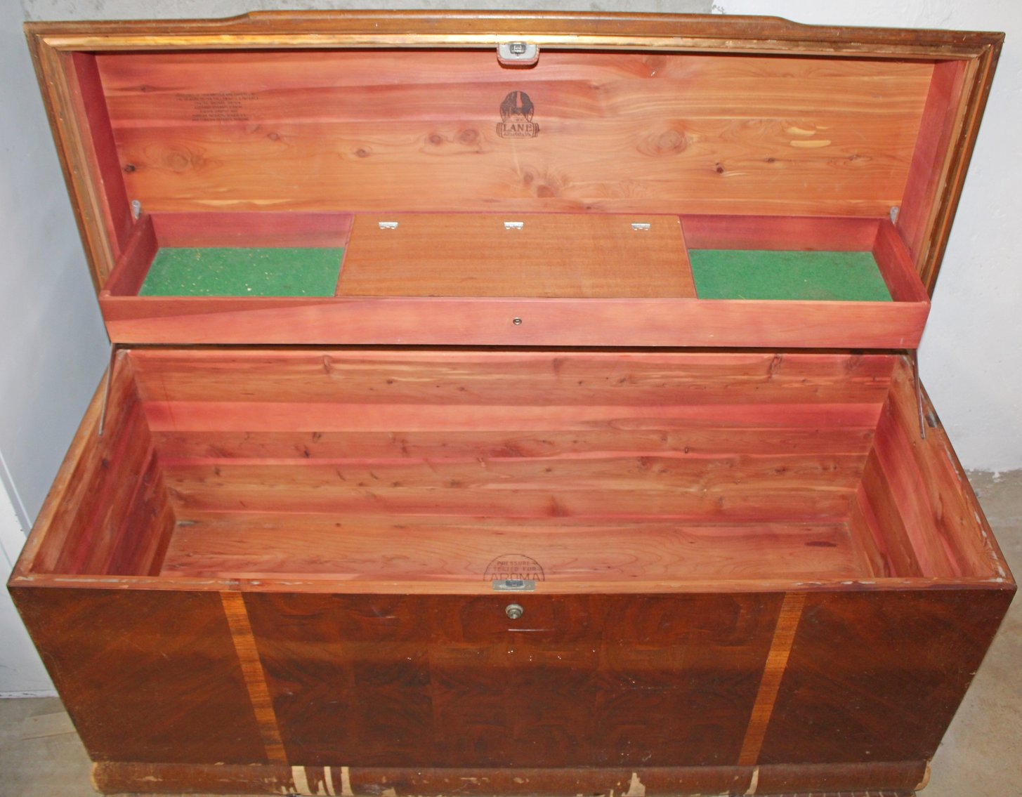 Image for LIVING ESTATE AUCTION