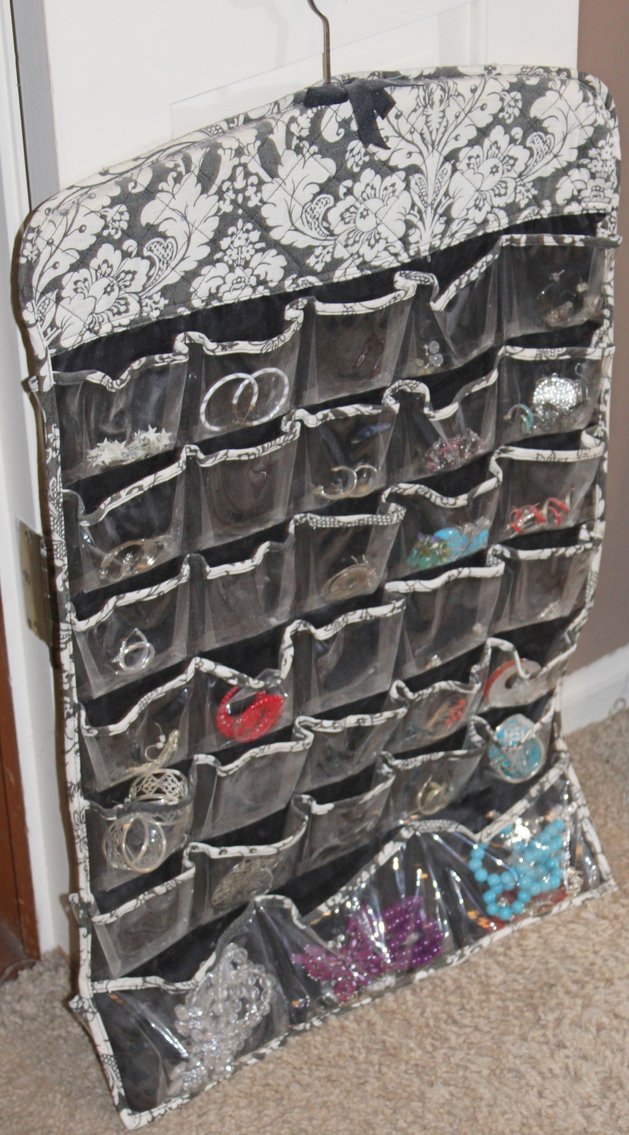 Image for LIVING ESTATE AUCTION