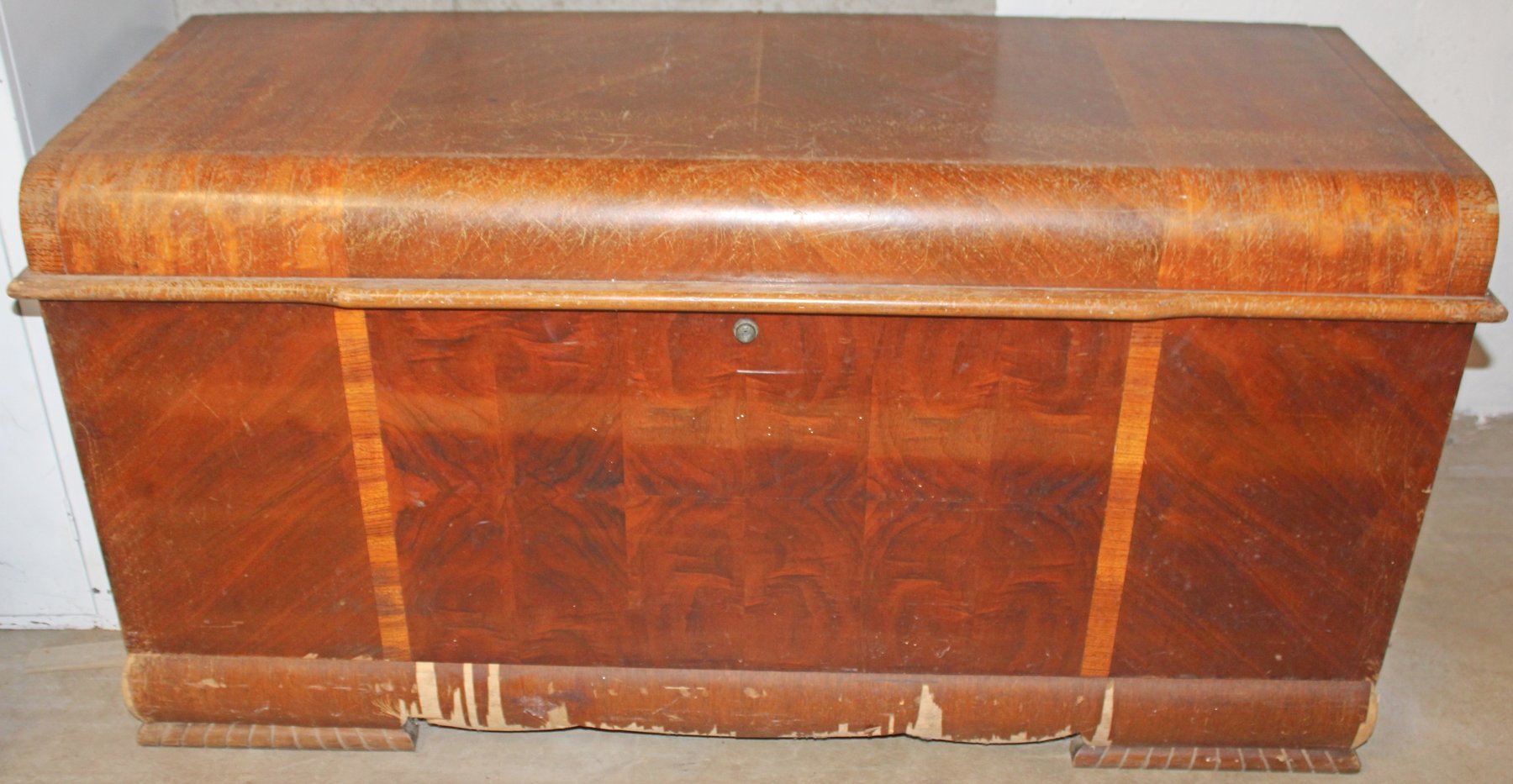 Image for LIVING ESTATE AUCTION