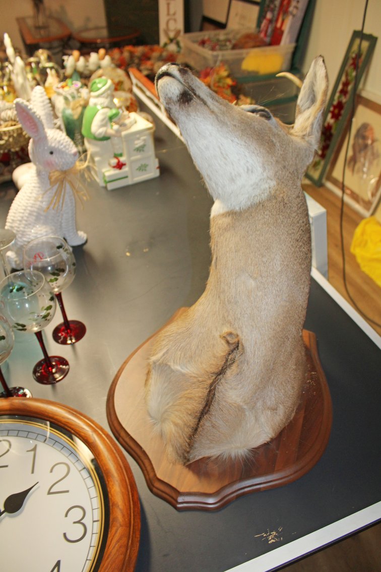 Image for LIVING ESTATE AUCTION