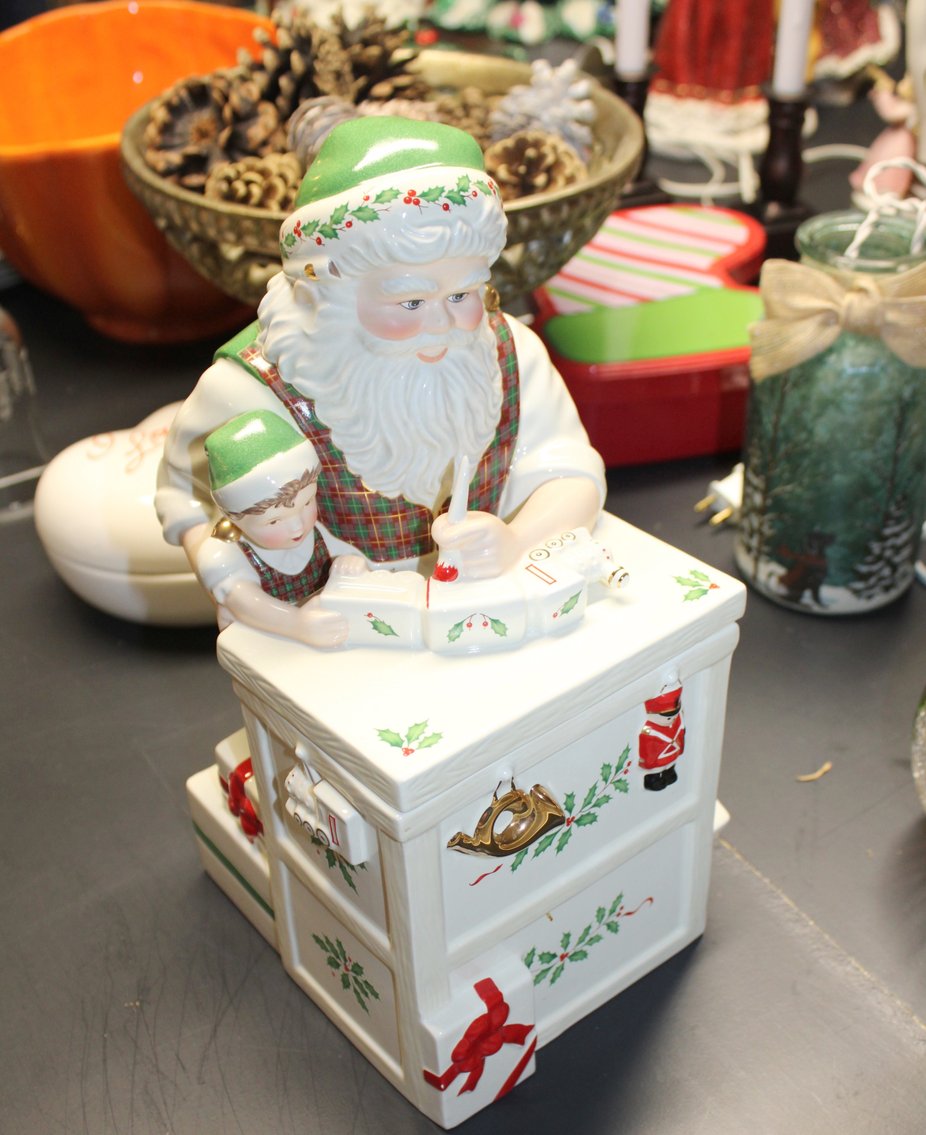 Image for LIVING ESTATE AUCTION