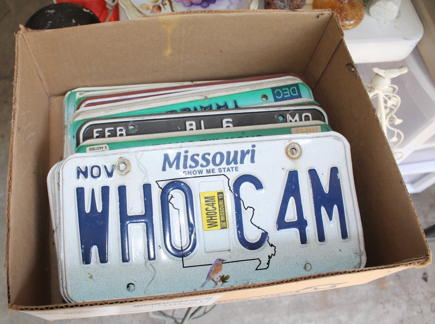 Image for LIVING ESTATE AUCTION