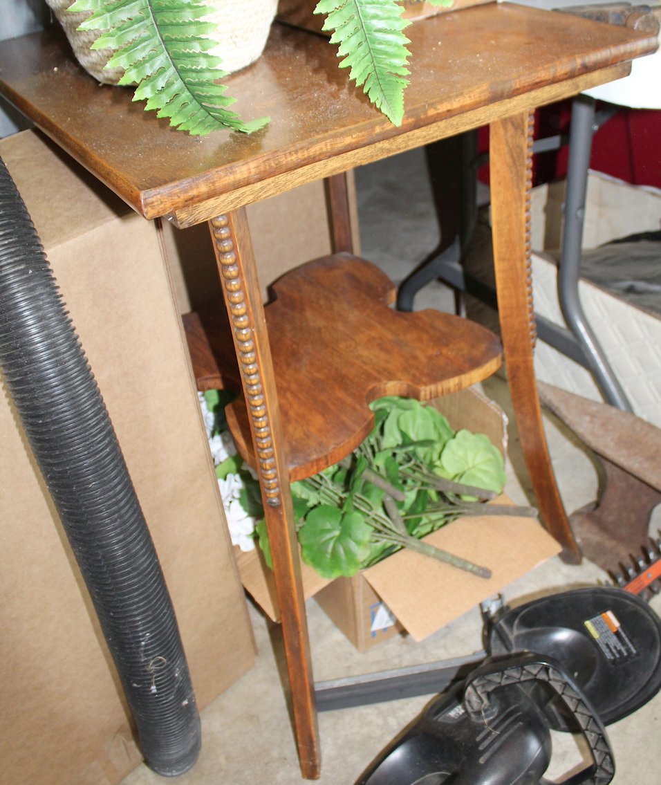 Image for LIVING ESTATE AUCTION