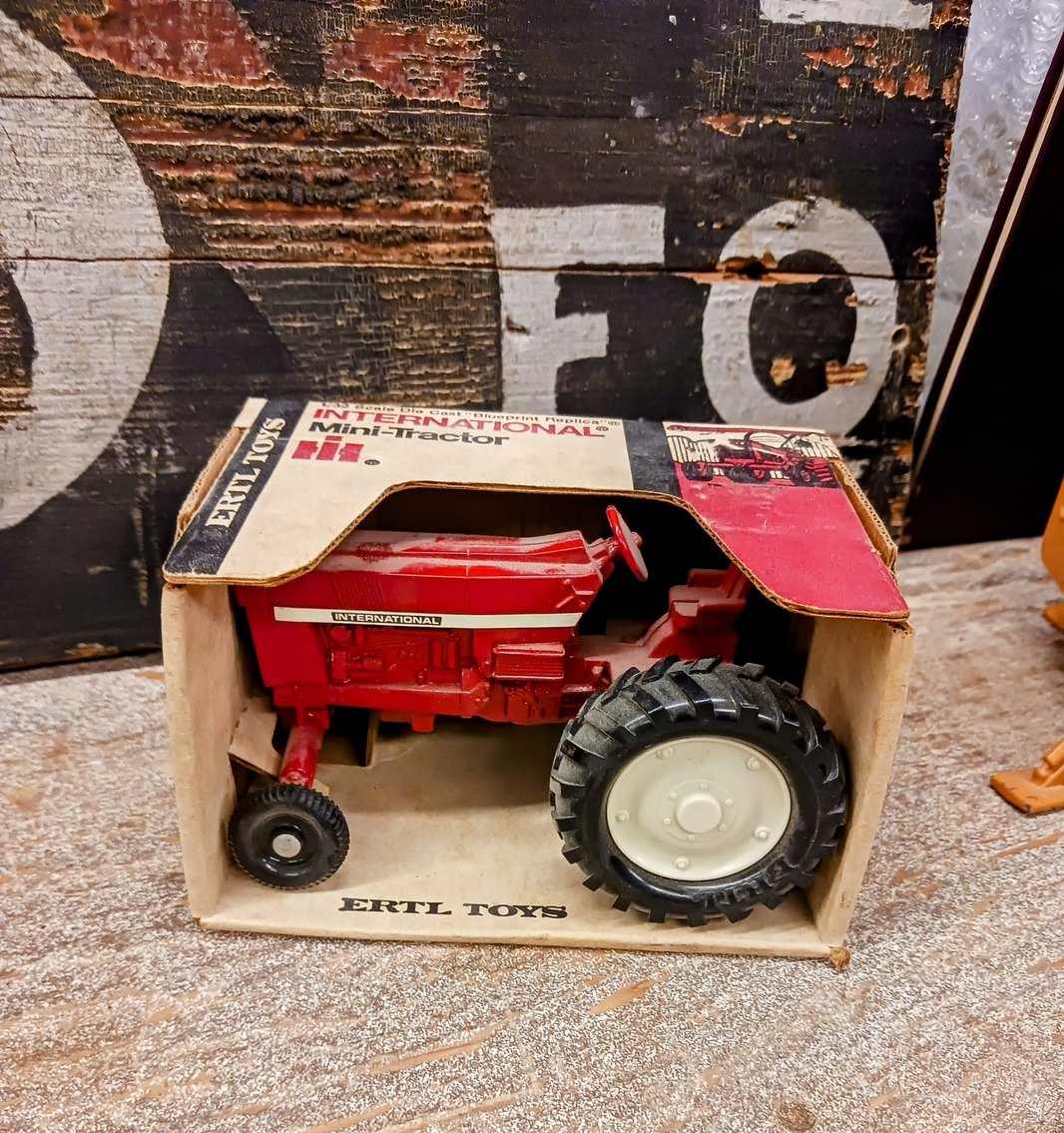 Image for INDOOR ANTIQUE ESTATE AUCTION