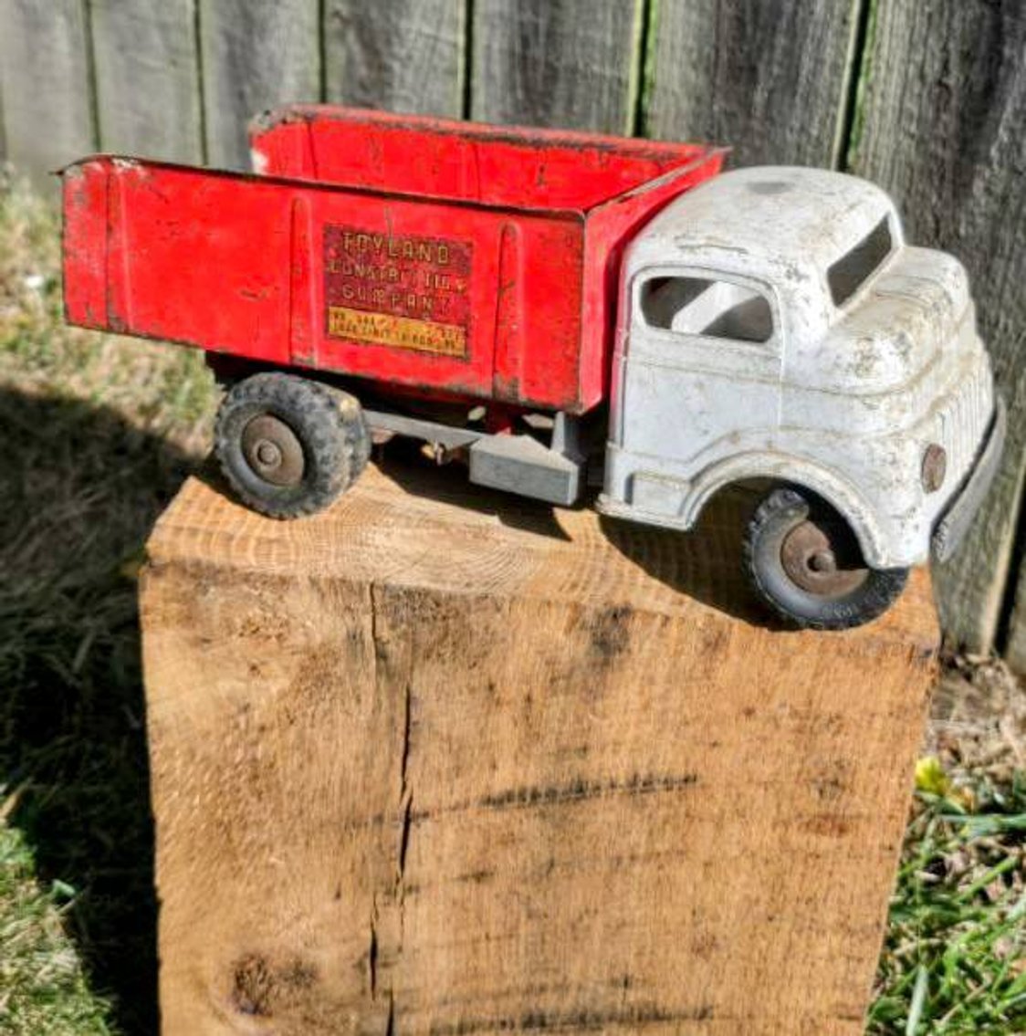 Image for INDOOR ANTIQUE ESTATE AUCTION