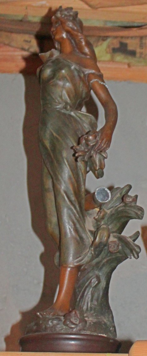 Image for LIVING ESTATE AUCTION