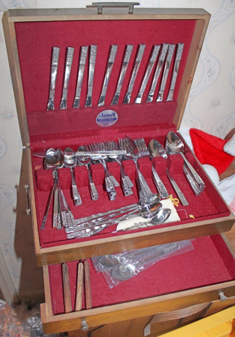 Image for EMERGENCY REAL ESTATE & PERSONAL PROPERTY AUCTION