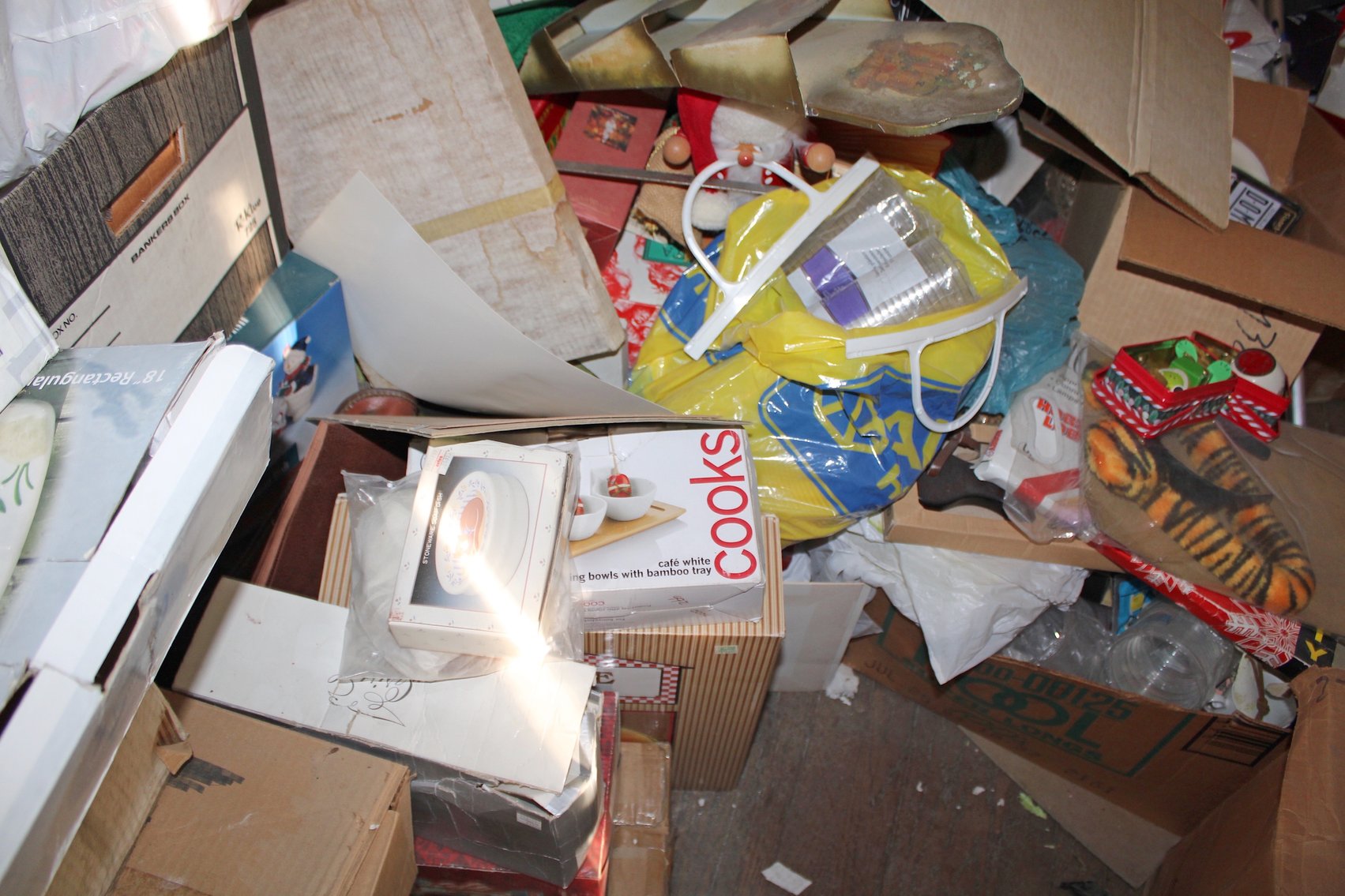 Image for HUGE VINTAGE TIME CAPSULE AUCTION