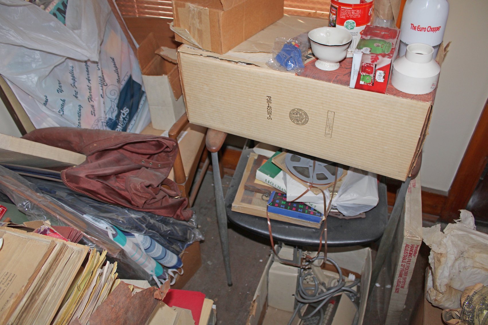 Image for HUGE VINTAGE TIME CAPSULE AUCTION