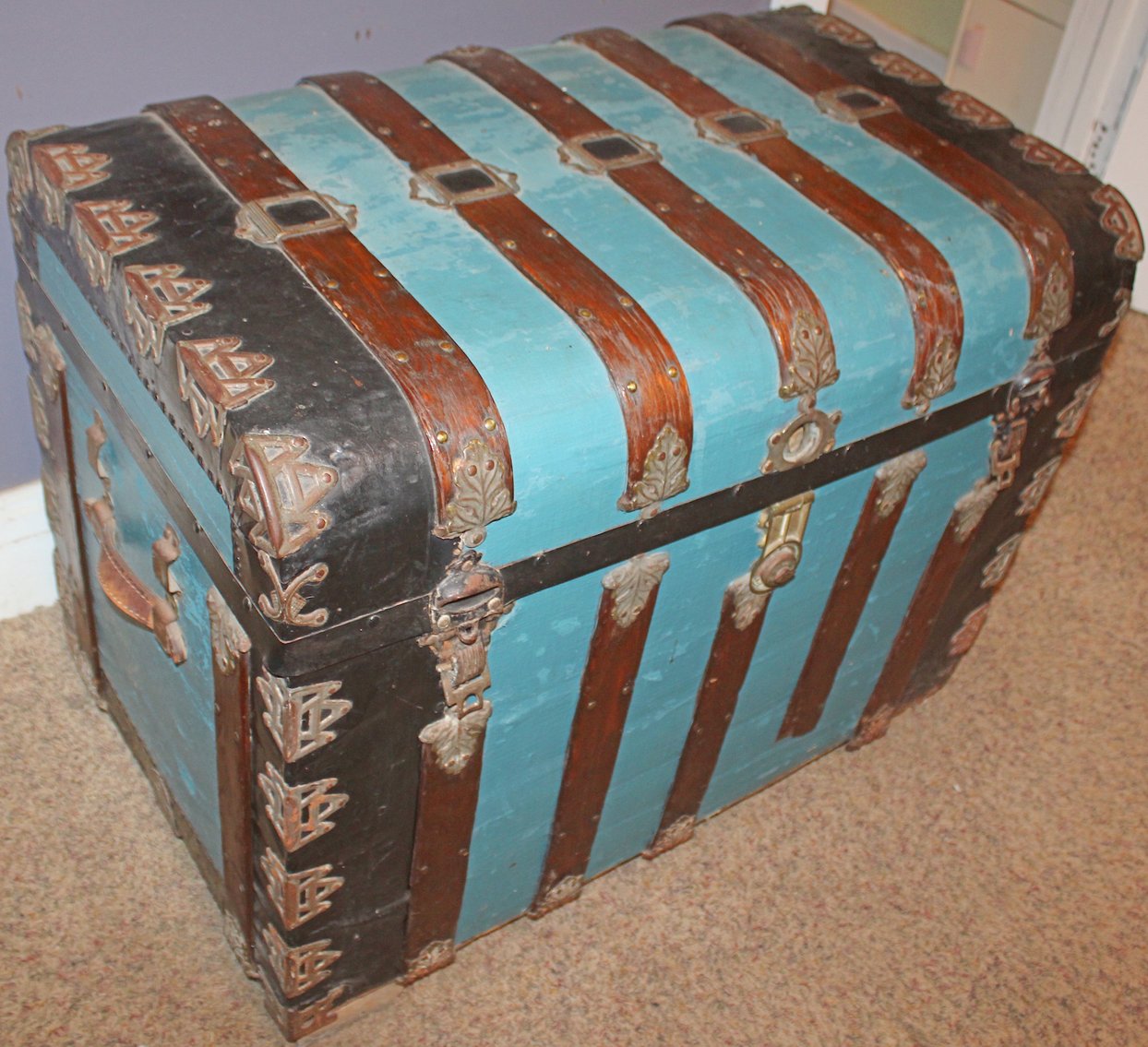 Image for EMERGENCY VINTAGE ESTATE AUCTION