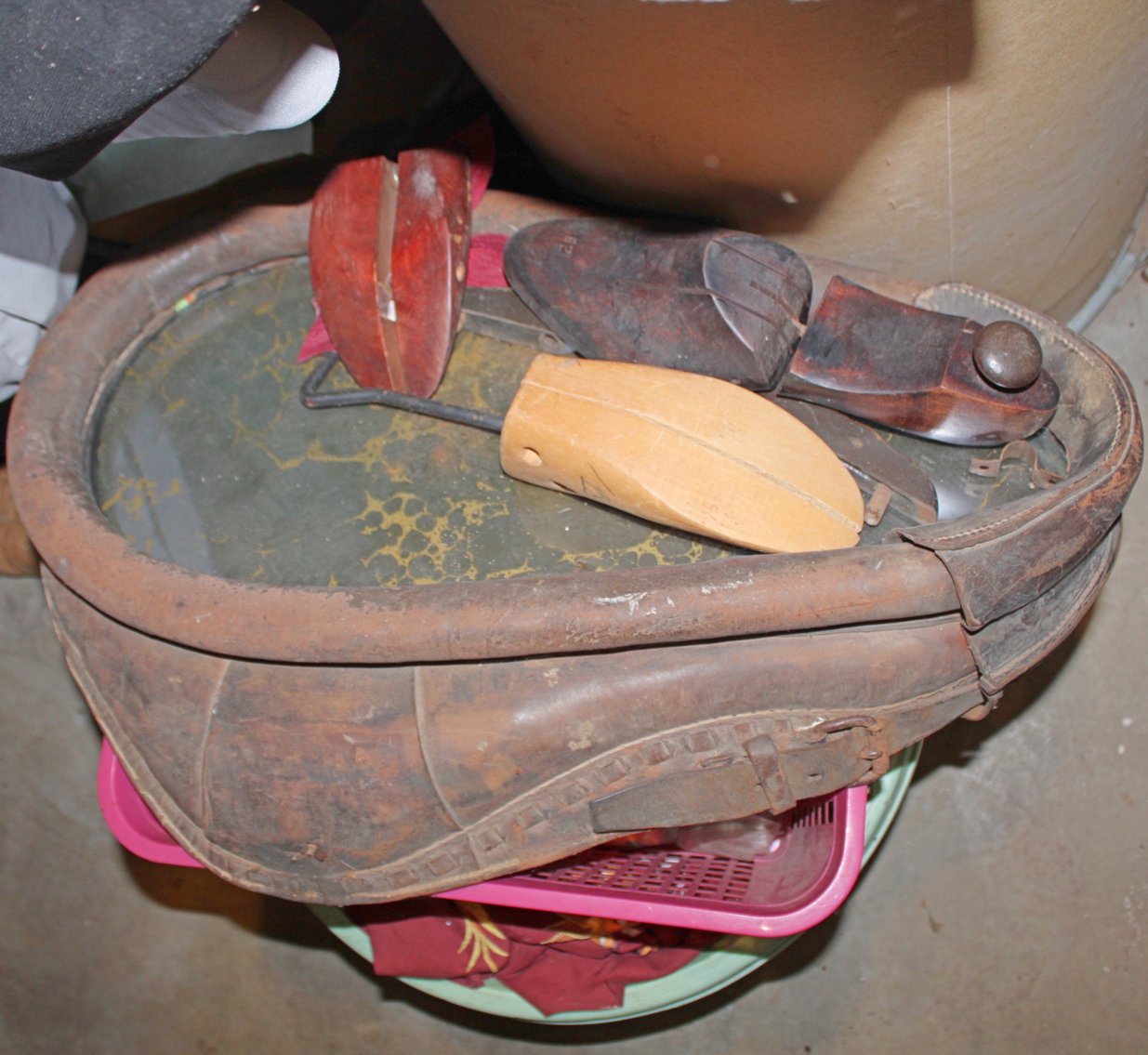 Image for PACKED VINTAGE TIME CAPSULE ESTATE AUCTION