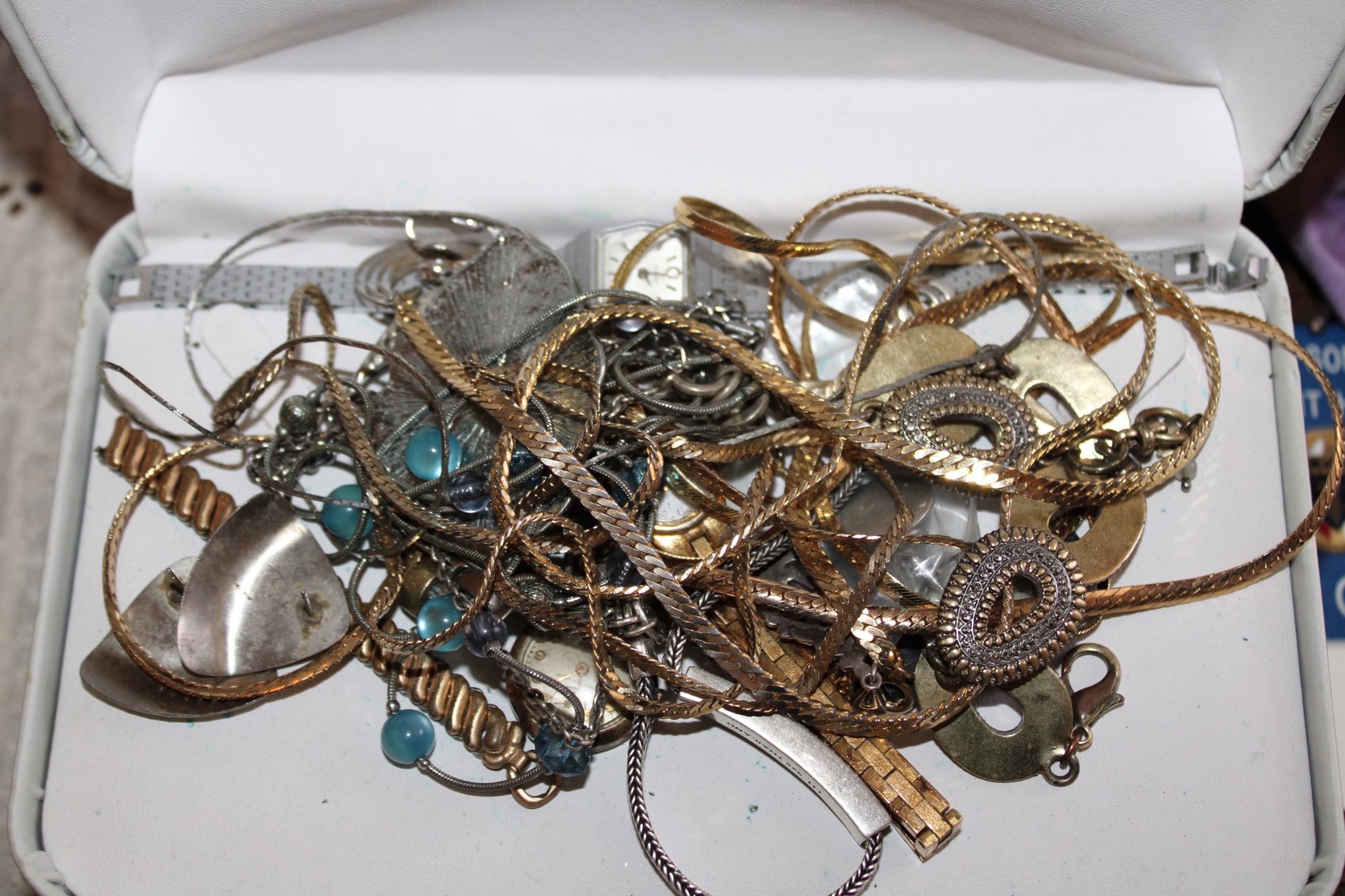 Image for HUGE LIVING ESTATE FARM AUCTION