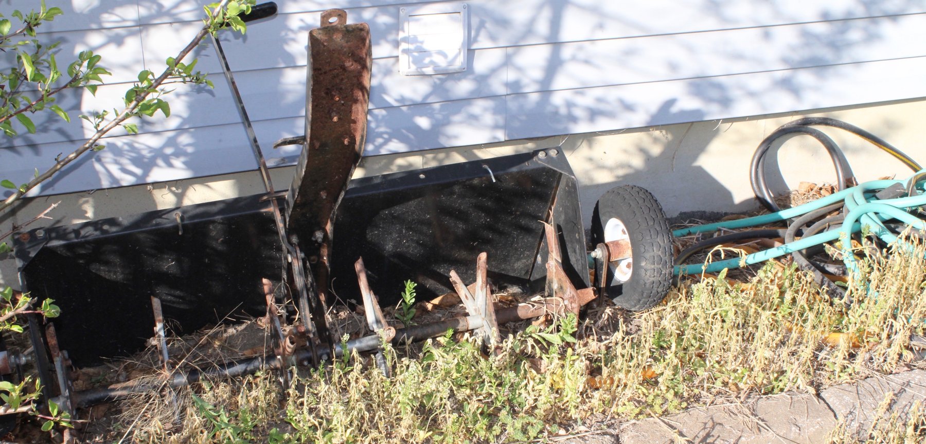 Image for HUGE LIVING ESTATE FARM AUCTION