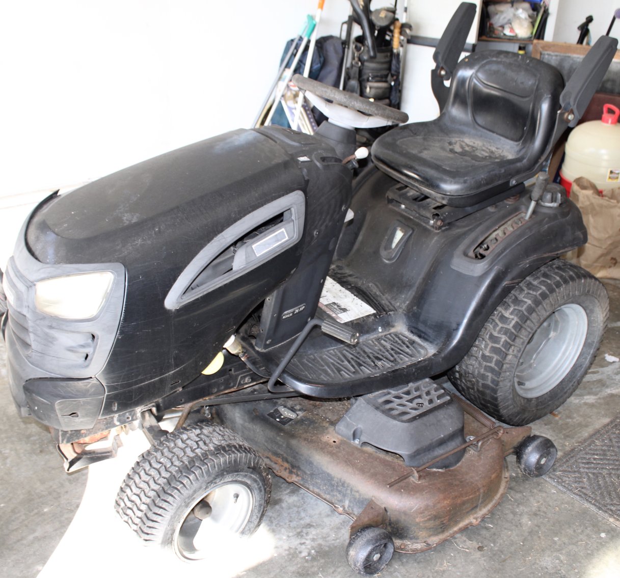 Image for HUGE LIVING ESTATE FARM AUCTION