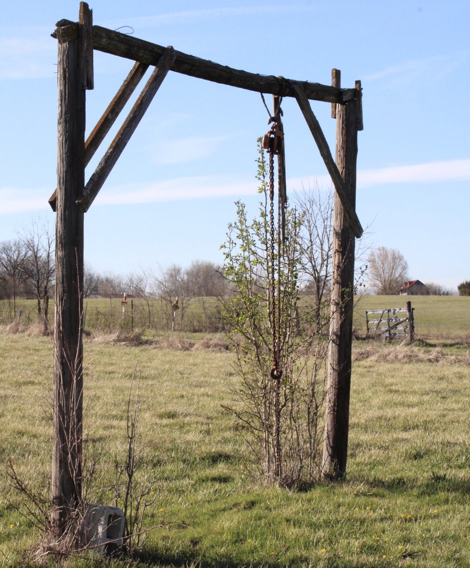 Image for HUGE LIVING ESTATE FARM AUCTION